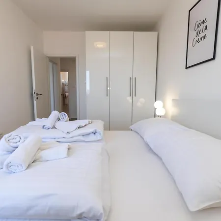 아파트 Ana Zora Two Bedroom *