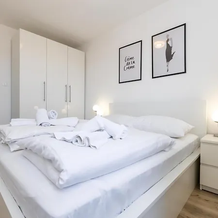 Ana Zora Two Bedroom Apartment Zadar